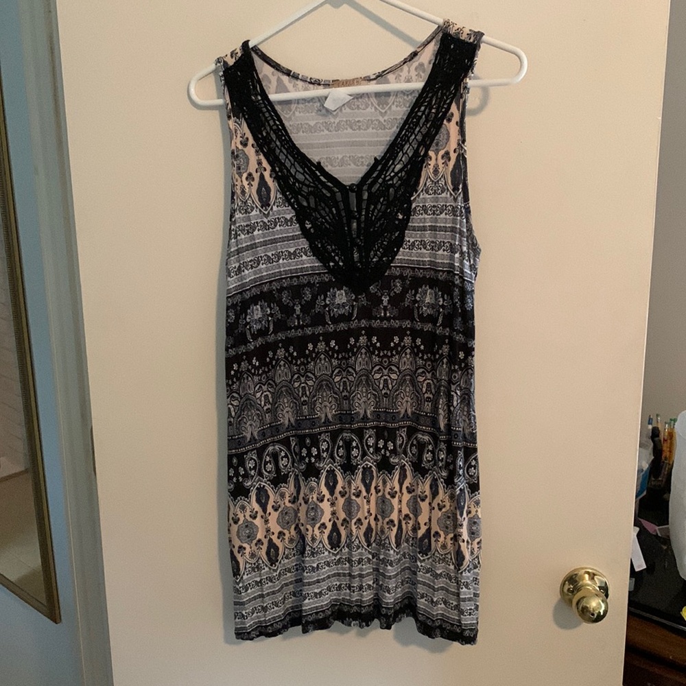 Lavish Sleeveless Rayon Top 1X. 28 inches long